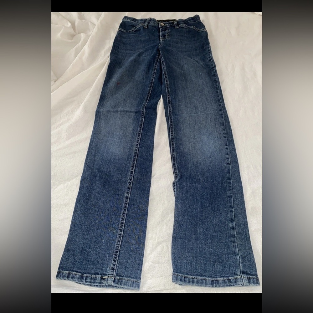 Merona Jeans Size 2R Has A Few Flaws